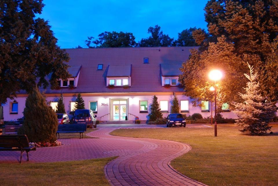 Chrobry Hotel Szprotawa Ngoại thất bức ảnh
