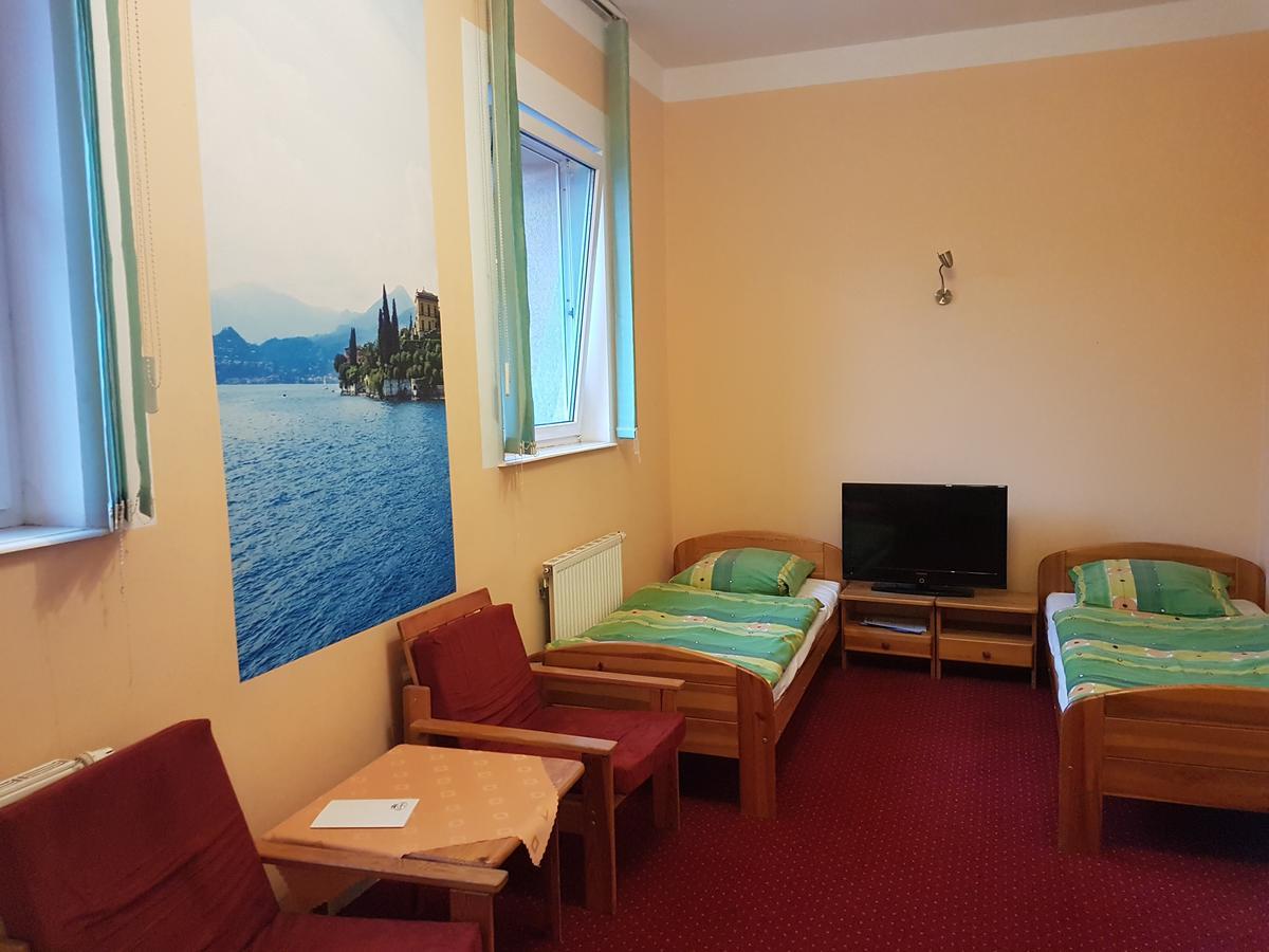 Chrobry Hotel Szprotawa Ngoại thất bức ảnh