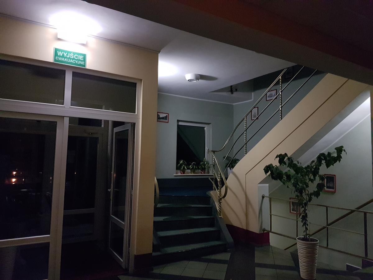 Chrobry Hotel Szprotawa Ngoại thất bức ảnh